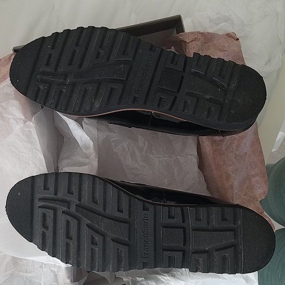 AMAZING Franco Sarto Patent Leather Loafers - Picture 4 of 4